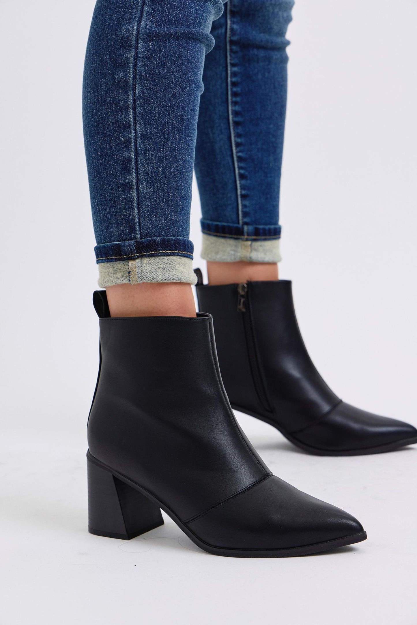 Stacey B's Judy Blue Full Size Run Mid-Rise Waist Skinny Jeans with Thermal Lining