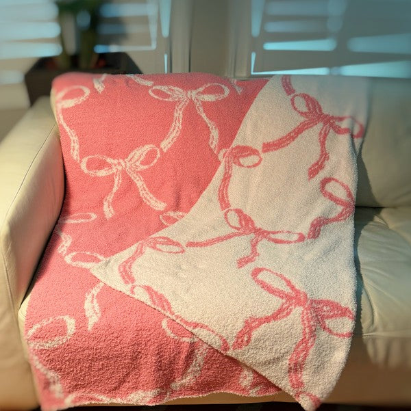 Stacey B's Bow Scalloped Coziest Blanket