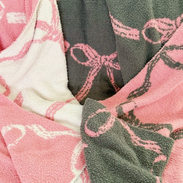 Stacey B's Bow Scalloped Coziest Blanket