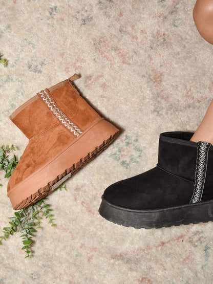 Stacey B's WILD DIVA Round Toe Platform Boots