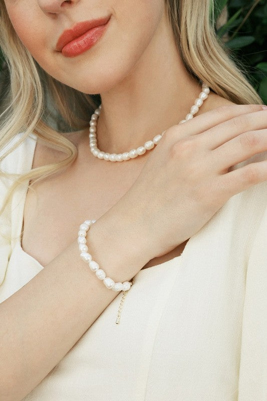 Stacey B's Mid-sized natural pearl bracelet, necklace set