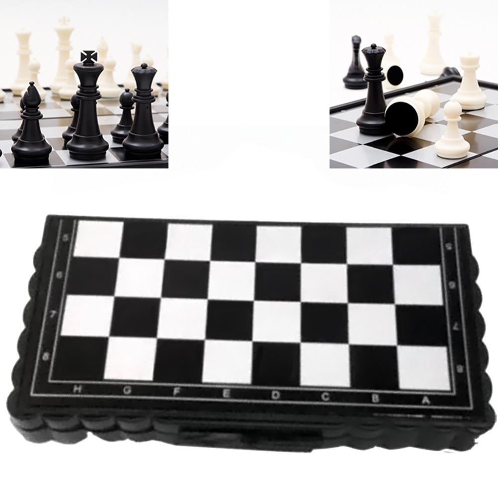 Stacey B's Magnetic Plastic Chessboard